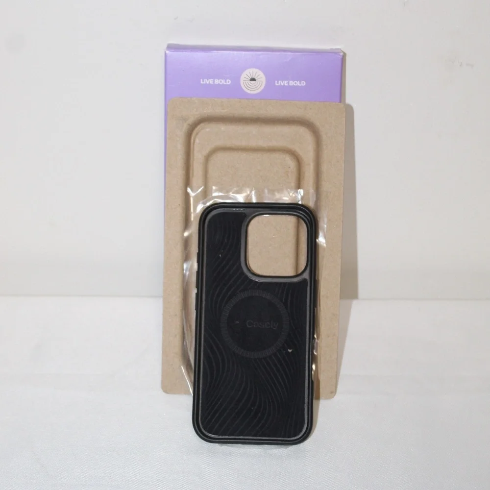 Casely Classic Into the Wild Black Leopard Case. 16 Pro